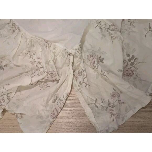 Bella Notte Emma Crib Dust Ruffle Rose Floral Print Linen NWT Winter White - Picture 5 of 8